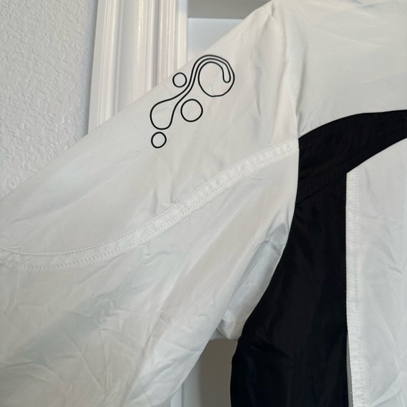 Brooks Windbreaker Athletic Jacket Full zip colors black and white Sz large - Picture 2 of 9